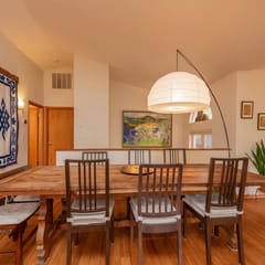 Forest Canopy Abode - Near Newport and Galveston