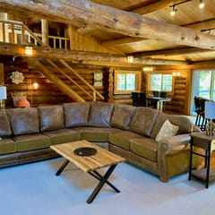 Lodge Vibes in the City with Gym & Sauna