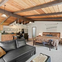 Near River Trail - Pet-Free - King - Local Hosts