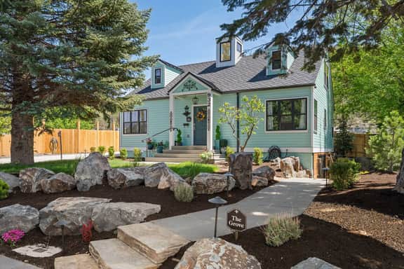 Midtown Manor - Hot Tubs, King Beds! - Image 2