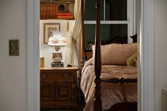 The Victorian Story at Midtown Manor - Image 4