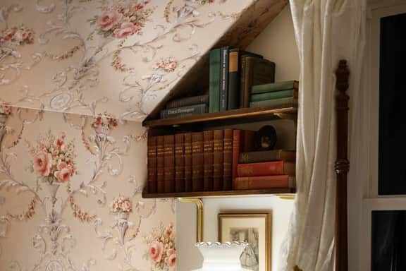 The Victorian Story at Midtown Manor - Image 5