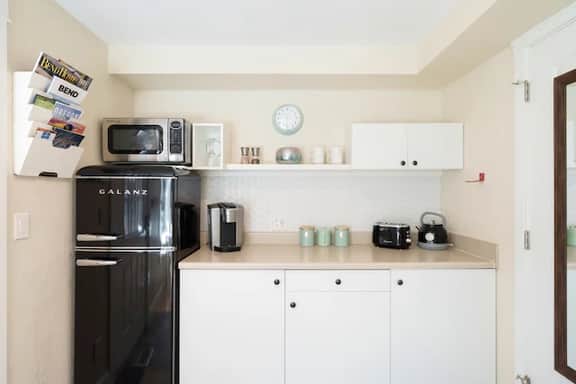 Privacy Near the River • King Bed • Walk Downtown - Image 4
